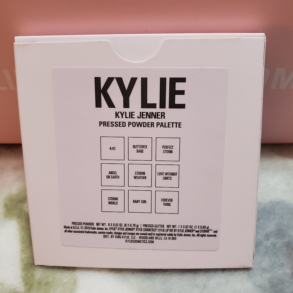 🦋 New Kylie x Stormi Eye Shadow Palette - Picture 7 of 8